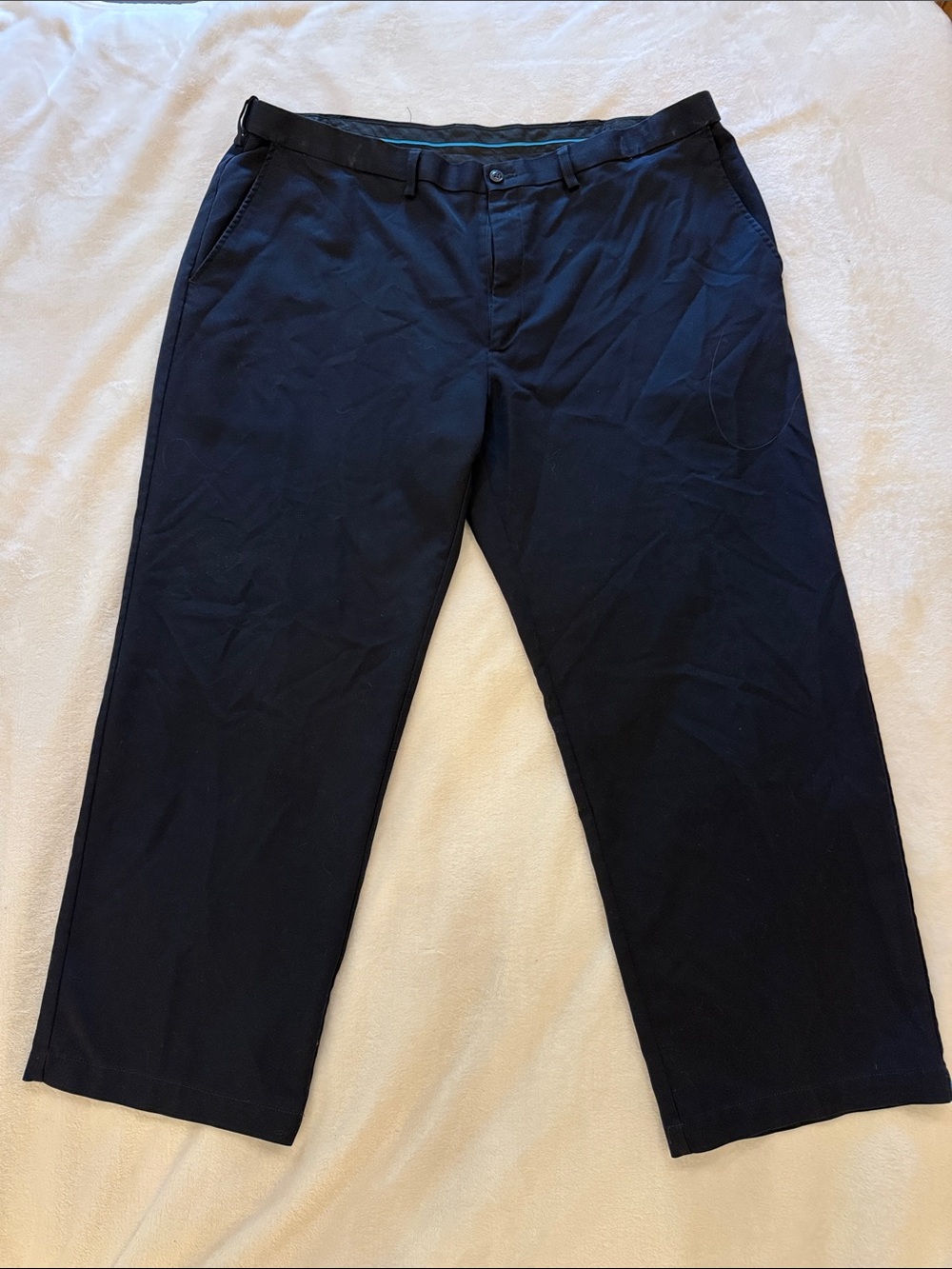 Haggar Navy Blue Men's Chino Pants